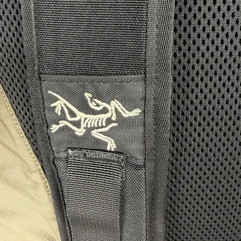 Arcteryx Fuse Backpack 28L Olive Charcoal Daypack Hiking Camping Outdoor Y2K